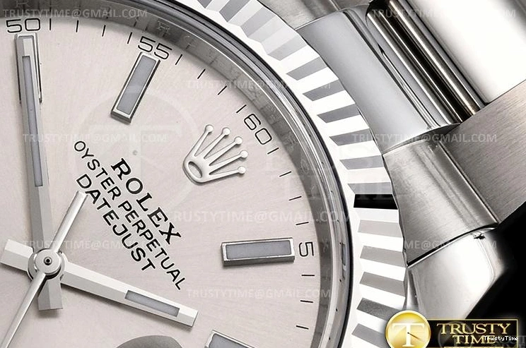 1025 ComfortFit R2DJ0257A – DJ2 41mm 658